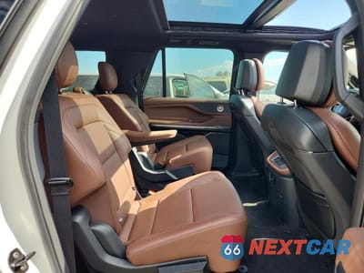 Zdjęcie 11 z 12 samochodu: 2025 LINCOLN NAVIGATOR L RESERVE VIN:5LMJJ3LGXSEL12207 - miniatura