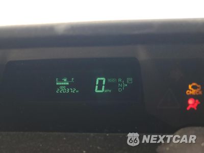 Zdjęcie 9 z 14 samochodu: 2005 TOYOTA PRIUS VIN:JTDKB20U753106954 - miniatura