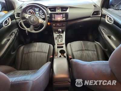 Zdjęcie 8 z 13 samochodu: 2017 NISSAN SENTRA S VIN:3N1AB7AP5HY340932 - miniatura
