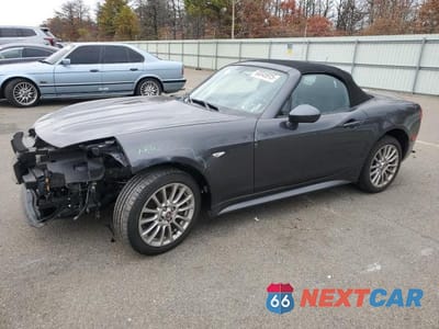 2018 FIAT 124 SPIDER CLASSICA JC1NFAEK4J0137395 - główne zdjęcie licytacji z USA - miniatura