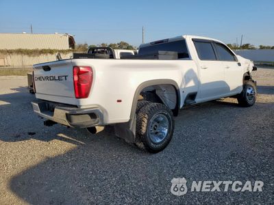 Czwarte zdjęcie samochodu z boku: 2022 CHEVROLET SILVERADO K3500 LT VIN:1GC4YTEY8NF197059 - miniatura