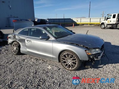 Czwarte zdjęcie samochodu z boku: 2010 AUDI A5 PREMIUM PLUS VIN:WAULFAFR8AA055988 - miniatura