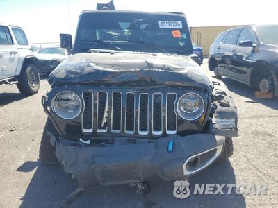 Piąte zdjęcie samochodu w środku: 2022 JEEP WRANGLER UNLIMITED SAHARA 4XE VIN:1C4JJXP65NW276988 - miniatura