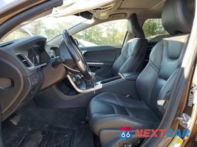 Zdjęcie 7 z 11 samochodu: 2015 VOLVO V60 CROSS COUNTRY PREMIER VIN:YV4612HK3F1000499 - miniatura