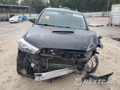 Piąte zdjęcie samochodu w środku: 2019 TOYOTA 4RUNNER SR5/SR5 PREMIUM VIN:JTEBU5JR2K5650537 - miniatura
