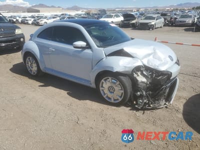 Czwarte zdjęcie samochodu z boku: 2019 VOLKSWAGEN BEETLE SE VIN:3VWJD7AT6KM706378 - miniatura