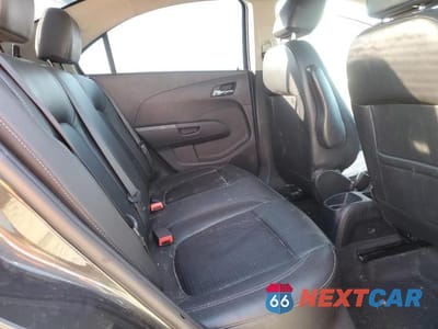 Zdjęcie 10 z 11 samochodu: 2015 CHEVROLET SONIC LTZ VIN:1G1JE5SBXF4118102 - miniatura
