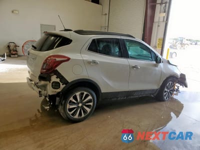 Trzecie zdjęcie samochodu z tyłu: 2021 BUICK ENCORE PREFERRED VIN:KL4CJASB7MB303375 - miniatura
