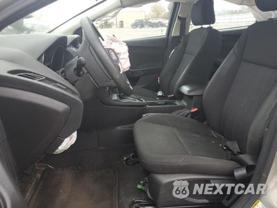 Zdjęcie 7 z 13 samochodu: 2016 FORD FOCUS SE VIN:1FADP3F28GL397916 - miniatura