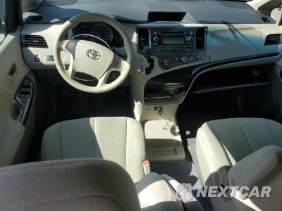 Zdjęcie 8 z 15 samochodu: 2011 TOYOTA SIENNA VIN:5TDZK3DC4BS013437 - miniatura