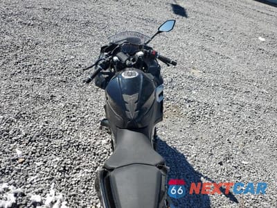 Zdjęcie 6 z 9 samochodu: 2018 KAWASAKI EX400 VIN:JKAEXKG13JDA04711 - miniatura