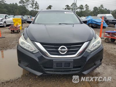 Piąte zdjęcie samochodu w środku: 2017 NISSAN ALTIMA 2.5 VIN:1N4AL3AP0HC283377 - miniatura