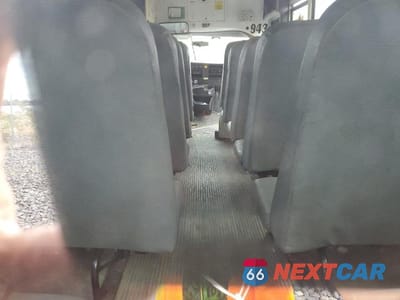 Zdjęcie 10 z 13 samochodu: 2009 CHEVROLET EXPRESS G3500 VIN:1GBHG31C491153825 - miniatura
