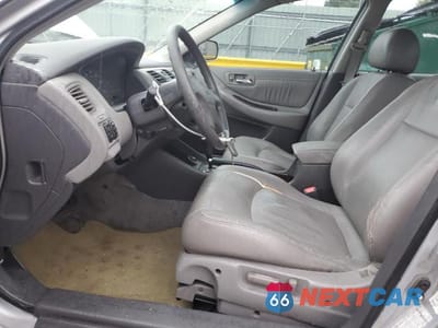 Zdjęcie 7 z 11 samochodu: 2001 HONDA ACCORD VIN:1HGCG16581A085569 - miniatura