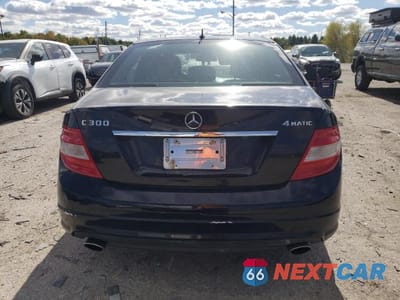 Zdjęcie 6 z 12 samochodu: 2011 MERCEDES-BENZ C 300 4MATIC VIN:WDDGF8BB1BR144848 - miniatura