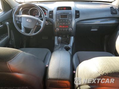 Zdjęcie 8 z 13 samochodu: 2011 KIA SORENTO EX VIN:5XYKU3A11BG172914 - miniatura