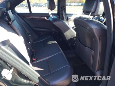 Zdjęcie 10 z 14 samochodu: 2012 MERCEDES-BENZ C 300 4MATIC VIN:WDDGF8BB5CA597256 - miniatura