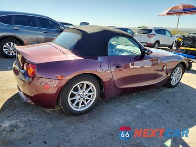 Trzecie zdjęcie samochodu z tyłu: 2004 BMW Z4 2.5 VIN:4USBT335X4LR68145 - miniatura