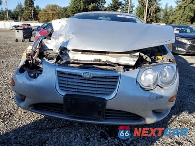 Piąte zdjęcie samochodu w środku: 2004 CHRYSLER 300M VIN:2C3AE66G74H631539 - miniatura