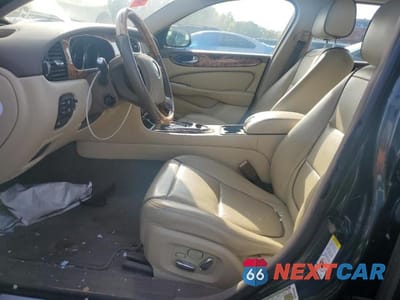 Zdjęcie 7 z 11 samochodu: 2008 JAGUAR XJ8 L VIN:SAJWA79B68SH19648 - miniatura