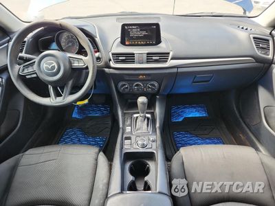 Zdjęcie 8 z 12 samochodu: 2018 MAZDA 3 SPORT VIN:3MZBN1U78JM200403 - miniatura