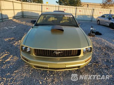 Piąte zdjęcie samochodu w środku: 2006 FORD MUSTANG VIN:1ZVFT80N365124414 - miniatura