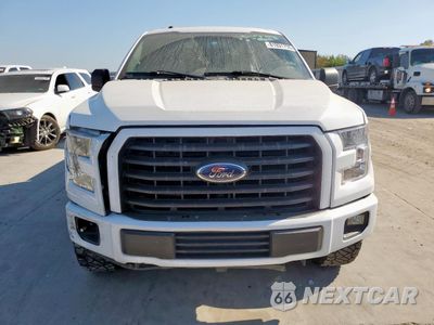 Piąte zdjęcie samochodu w środku: 2017 FORD F150 SUPERCREW VIN:1FTEW1EG4HKE48144 - miniatura