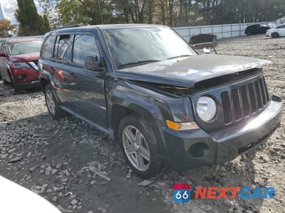 Czwarte zdjęcie samochodu z boku: 2008 JEEP PATRIOT SPORT VIN:1J8FF28WX8D515842 - miniatura