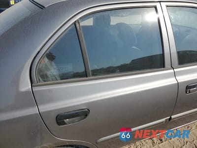 Zdjęcie 10 z 12 samochodu: 2004 HYUNDAI ACCENT GL VIN:KMHCG45C64U499903 - miniatura