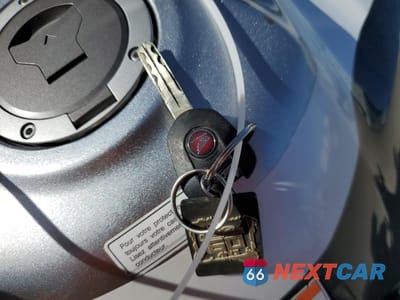 Zdjęcie 8 z 10 samochodu: 2019 HONDA CRF1000 LD2 VIN:JH2SD0489KK300048 - miniatura