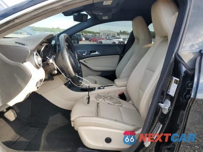 Zdjęcie 7 z 12 samochodu: 2018 MERCEDES-BENZ CLA 250 VIN:WDDSJ4EB2JN560989 - miniatura
