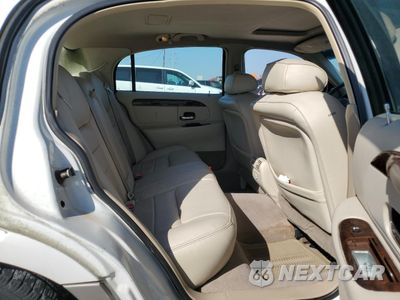 Zdjęcie 10 z 12 samochodu: 2000 LINCOLN TOWN CAR SIGNATURE VIN:1LNHM82W8YY878050 - miniatura