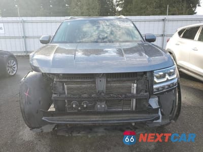 Piąte zdjęcie samochodu w środku: 2019 VOLKSWAGEN ATLAS SEL PREMIUM VIN:1V2NR2CA7KC601515 - miniatura
