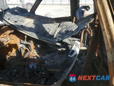 Zdjęcie 7 z 11 samochodu: 2001 GMC NEW SIERRA K1500 VIN:2GTEK19T311389189 - miniatura