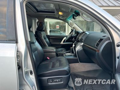 Piąte zdjęcie samochodu w środku: 2013 TOYOTA LAND CRUISER VIN:JTMHY7AJ0D4013325 - miniatura