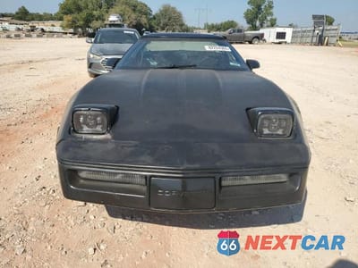 Piąte zdjęcie samochodu w środku: 1985 CHEVROLET CORVETTE VIN:1G1YY0781F5133491 - miniatura