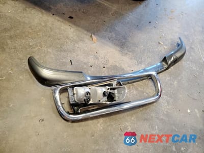 Zdjęcie 12 z 15 samochodu: 2001 GMC NEW SIERRA C1500 VIN:1GTEC14V31Z315025 - miniatura