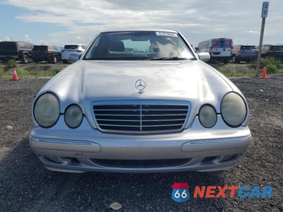 Piąte zdjęcie samochodu w środku: 2002 MERCEDES-BENZ E 320 VIN:WDBJF65J22B494049 - miniatura