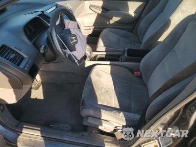 Zdjęcie 7 z 13 samochodu: 2010 HONDA CIVIC LX VIN:19XFA1F59AE048346 - miniatura