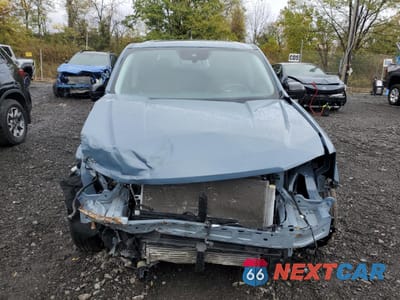 Piąte zdjęcie samochodu w środku: 2024 FORD MAVERICK LARIAT VIN:3FTTW8S94RRA87369 - miniatura