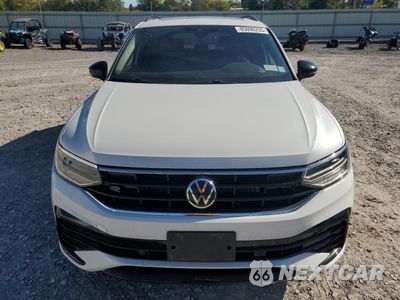 Piąte zdjęcie samochodu w środku: 2022 VOLKSWAGEN TIGUAN SE R-LINE BLACK VIN:3VV8B7AX3NM086718 - miniatura
