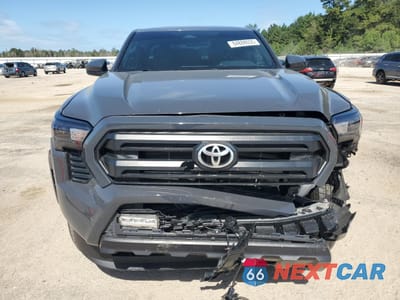 Piąte zdjęcie samochodu w środku: 2025 TOYOTA TACOMA DOUBLE CAB VIN:3TMKB5FN1SM035262 - miniatura