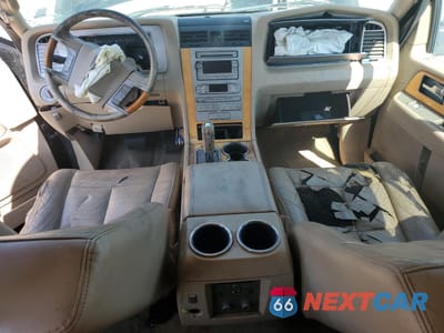 Zdjęcie 8 z 16 samochodu: 2009 LINCOLN NAVIGATOR VIN:5LMFU285X9EJ00335 - miniatura