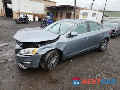 2017 VOLVO S60 PREMIER LYV402TK4HB125690 - główne zdjęcie licytacji z USA - miniatura
