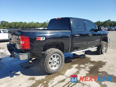 Trzecie zdjęcie samochodu z tyłu: 2013 CHEVROLET SILVERADO K1500 LT VIN:3GCPKSE71DG283407 - miniatura