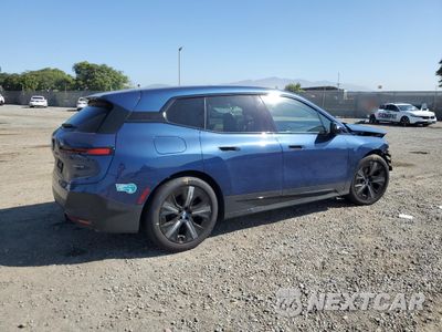 Trzecie zdjęcie samochodu z tyłu: 2022 BMW IX XDRIVE50 VIN:WB523CF05NCK62381 - miniatura