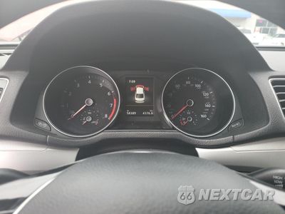 Zdjęcie 8 z 11 samochodu: 2019 VOLKSWAGEN PASSAT WOLFSBURG VIN:1VWLA7A31KC003211 - miniatura