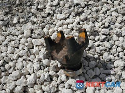 Zdjęcie 12 z 15 samochodu: 2005 GMC CANYON VIN:1GTCS138258274744 - miniatura