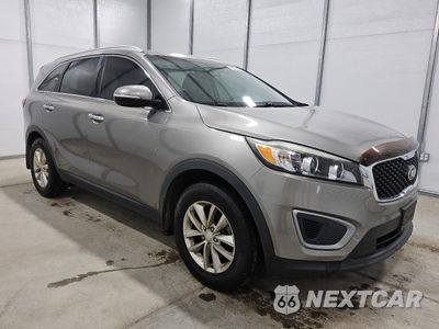 Czwarte zdjęcie samochodu z boku: 2016 KIA SORENTO LX VIN:5XYPG4A3XGG071950 - miniatura