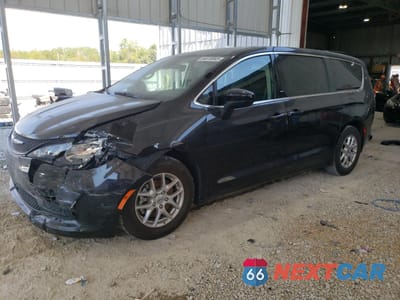 2023 CHRYSLER VOYAGER LX 2C4RC1CG0PR586261 - główne zdjęcie licytacji z USA - miniatura